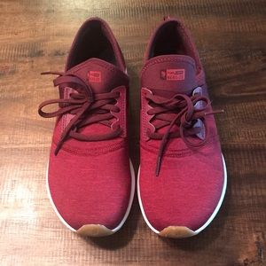 New Balance tennis shoes